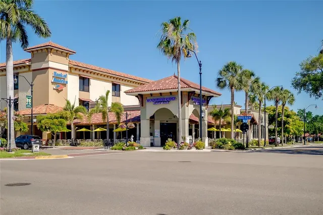 $949,900 | 10742 Ironbridge Drive, Venice, FL 34293