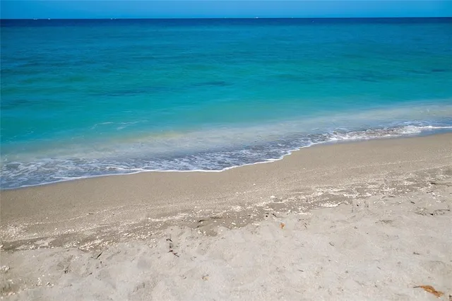 $949,900 | 10742 Ironbridge Drive, Venice, FL 34293