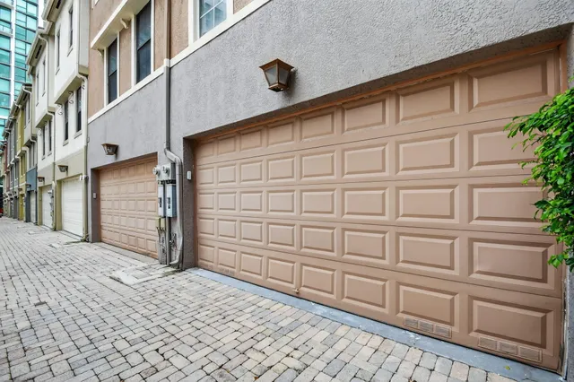 a view of a backyard of the house