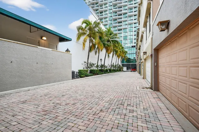 $6,500 | 695 Hibiscus Street, West Palm Beach, FL 33401