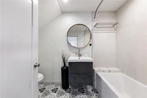 $1,249,000 | 3512 Pacific Avenue, Unit 2, Marina del Rey, CA 90292