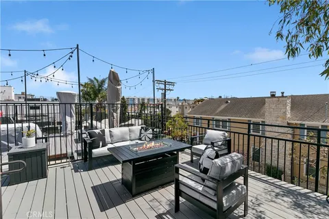 $1,249,000 | 3512 Pacific Avenue, Unit 2, Marina del Rey, CA 90292