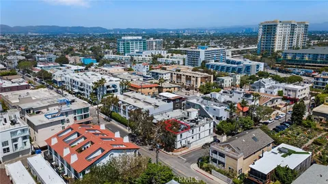 $1,249,000 | 3512 Pacific Avenue, Unit 2, Marina del Rey, CA 90292