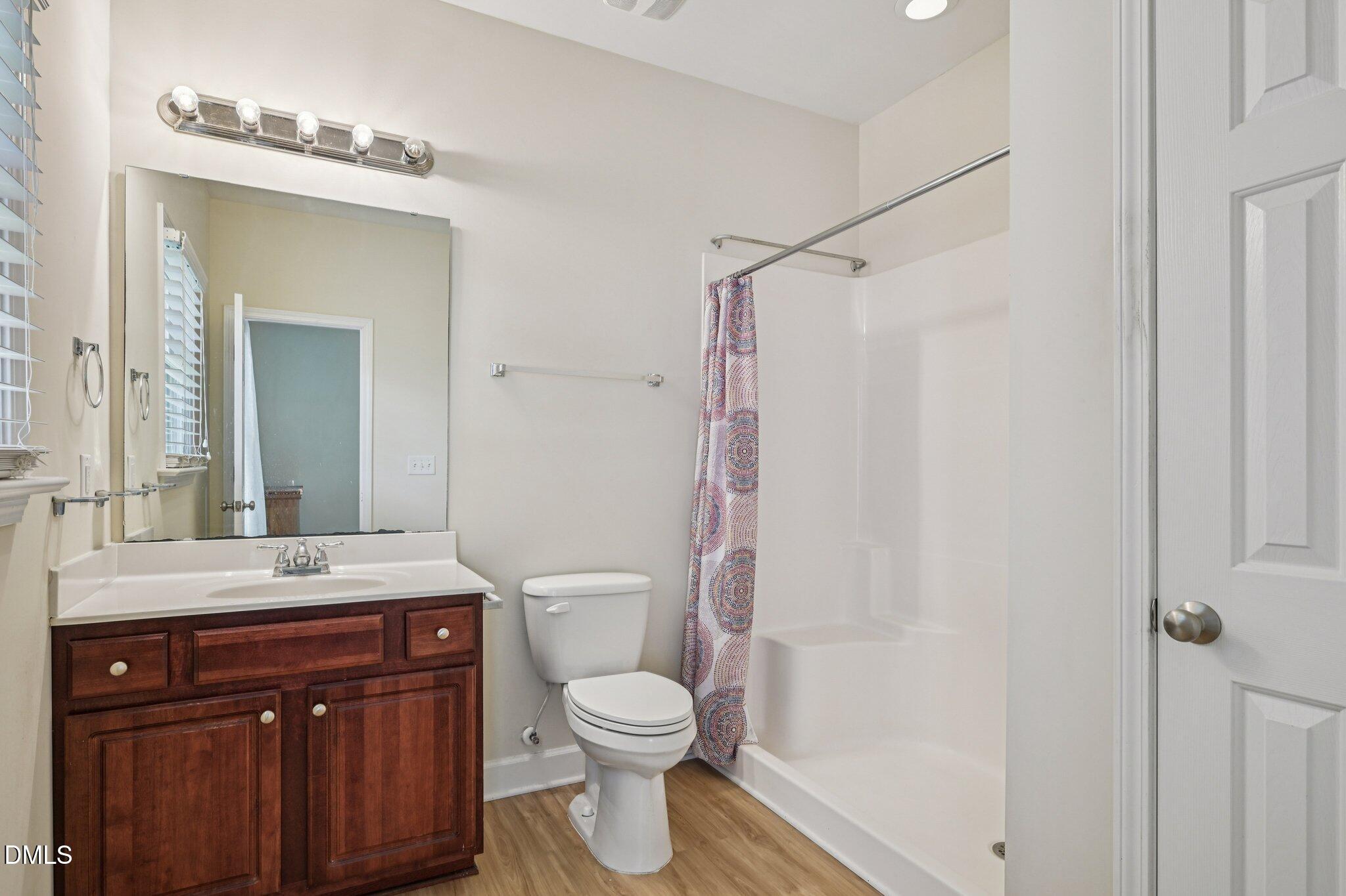 725 South East Street Raleigh, NC 27601 - Photo 14 of 24 32-web-or-mls-S East St-S0810-032