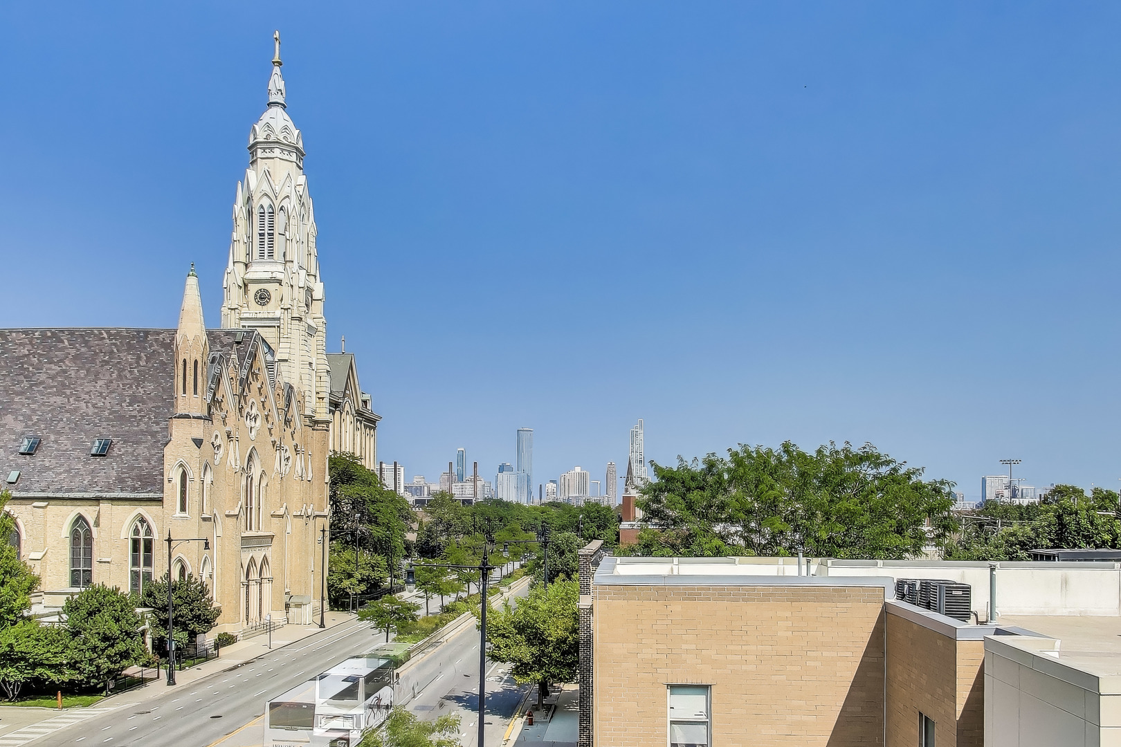 1155 West Roosevelt Road, Unit 412 Chicago, IL 60608 - Photo 17 of 31