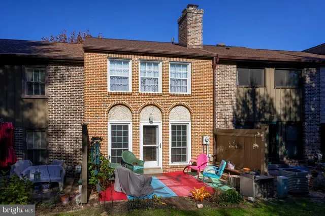 $254,800 | 19 Club Lane, Reading, PA 19607