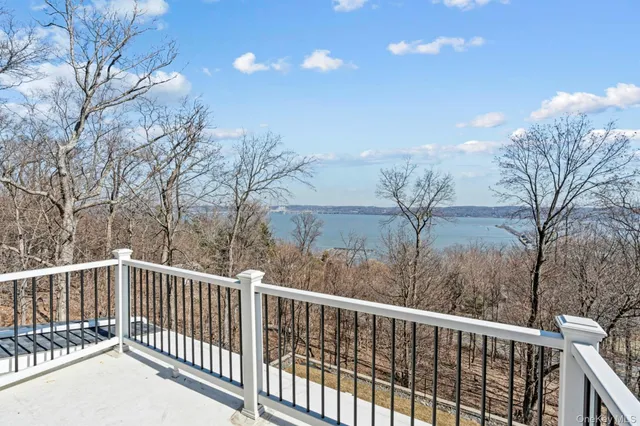 $1,995,000 | 199 Tweed Boulevard, Piermont, NY 10960