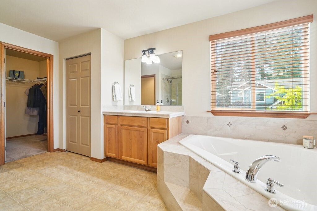 21118 1st Avenue West Bothell, WA 98021 - Photo 23 of 35