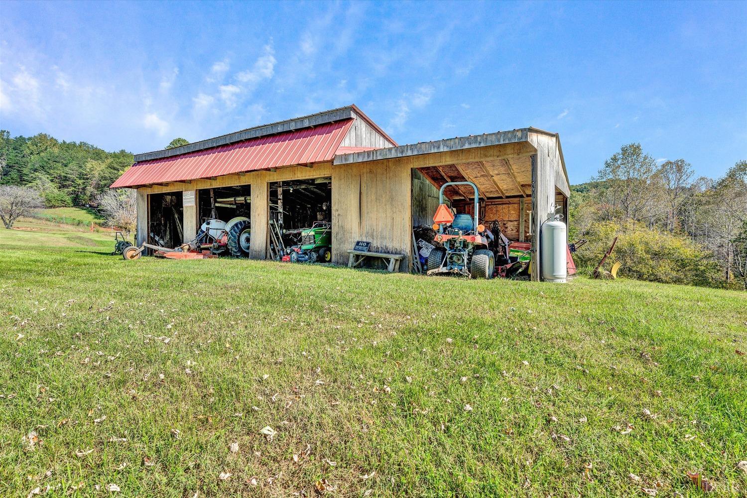 1155 Gaston Road Vinton, VA 24179 - Photo 25 of 32