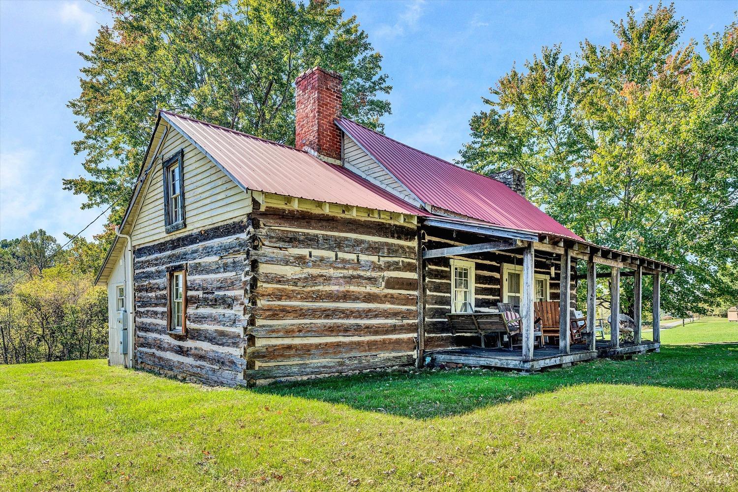 1155 Gaston Road Vinton, VA 24179 - Photo 3 of 32