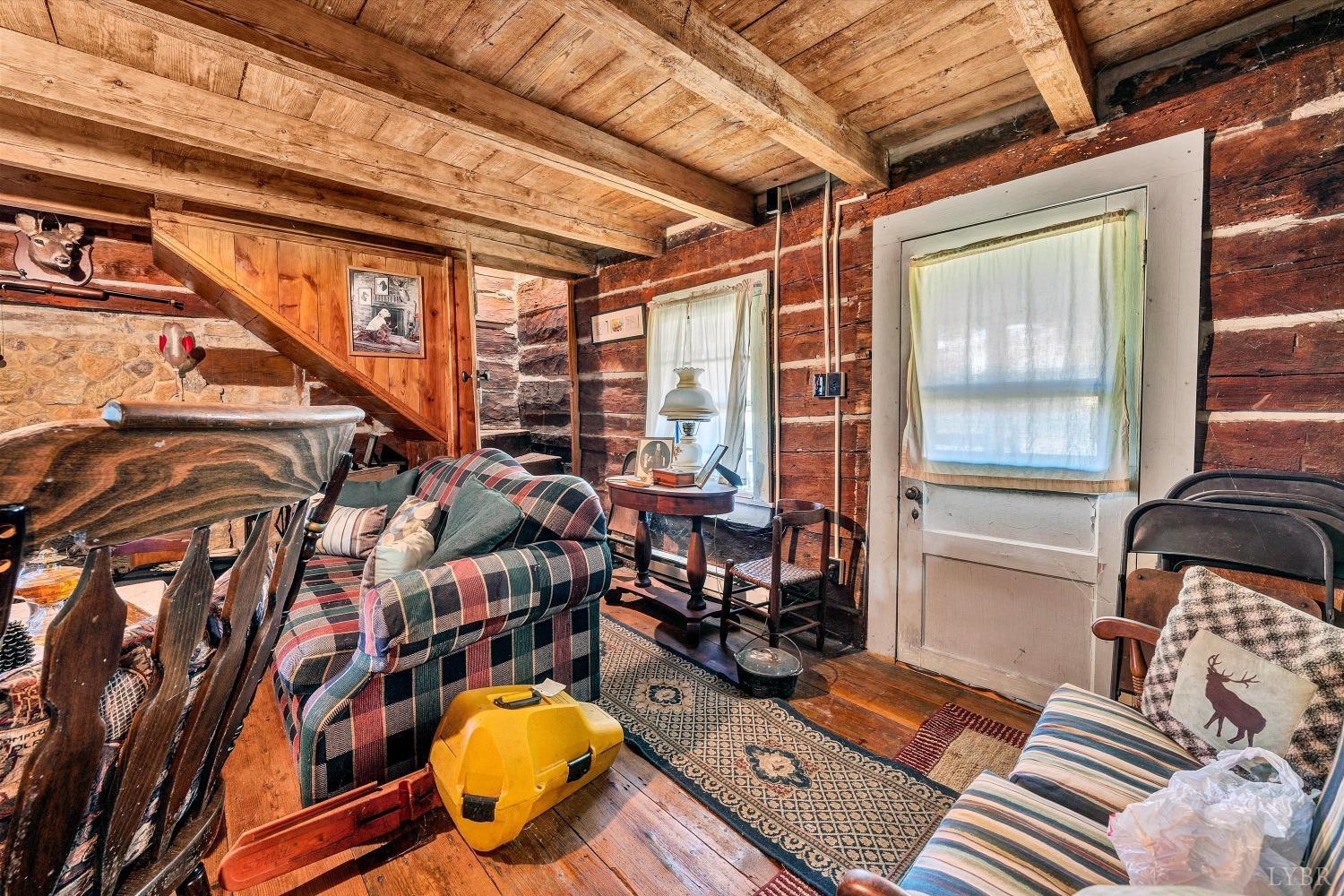 1155 Gaston Road Vinton, VA 24179 - Photo 4 of 32