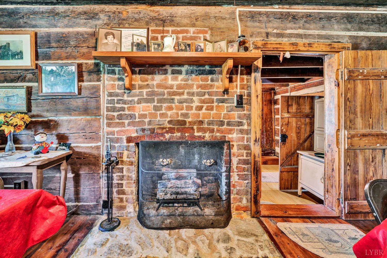 1155 Gaston Road Vinton, VA 24179 - Photo 8 of 32