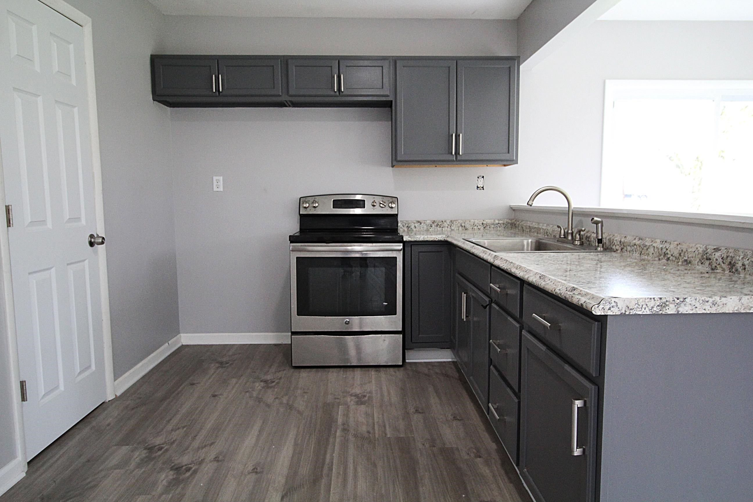 2620 Branch Road Flint, MI 48506 - Photo 7 of 17 50108563-8.JPG