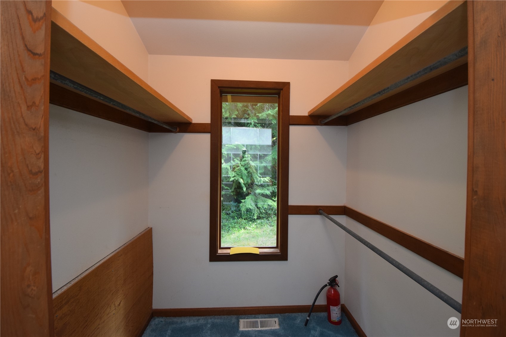 688 Gellor Road Port Angeles, WA 98362 - Photo 25 of 31 Gallery Image 25