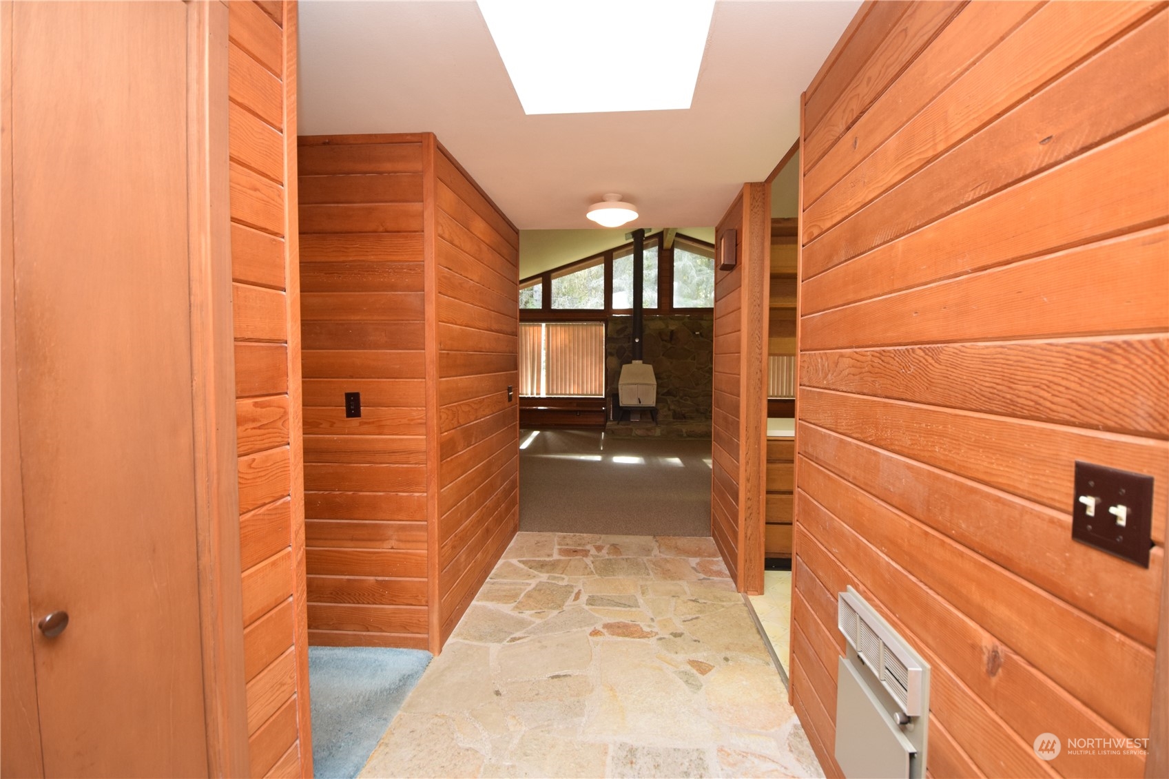 688 Gellor Road Port Angeles, WA 98362 - Photo 6 of 31 Gallery Image 6