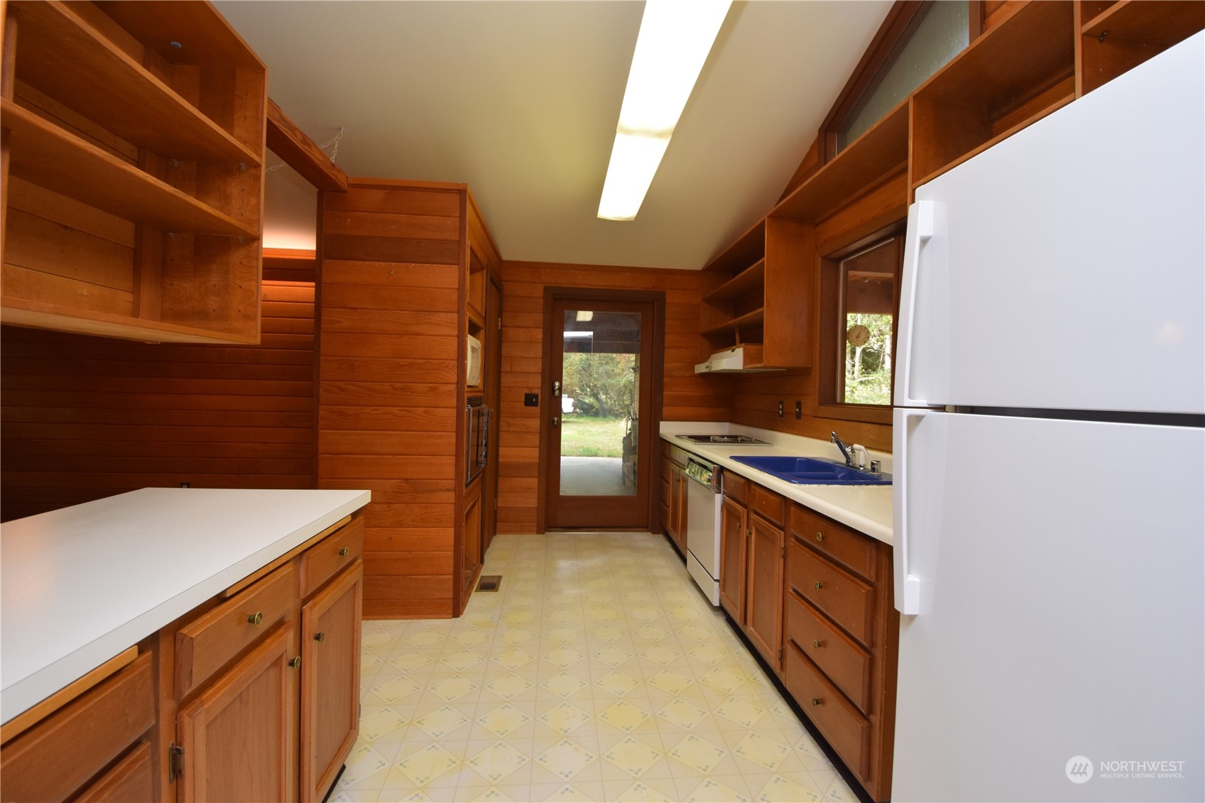 688 Gellor Road Port Angeles, WA 98362 - Photo 7 of 31 Gallery Image 7