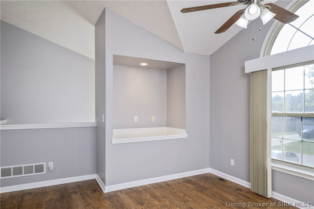 1034 Brookstone Court Georgetown, IN 47122 - Photo 9 of 44