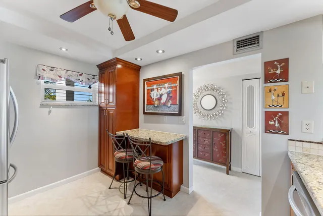 $169,000 | 3930 Inverrary Boulevard, Unit 505D, Lauderhill, FL 33319