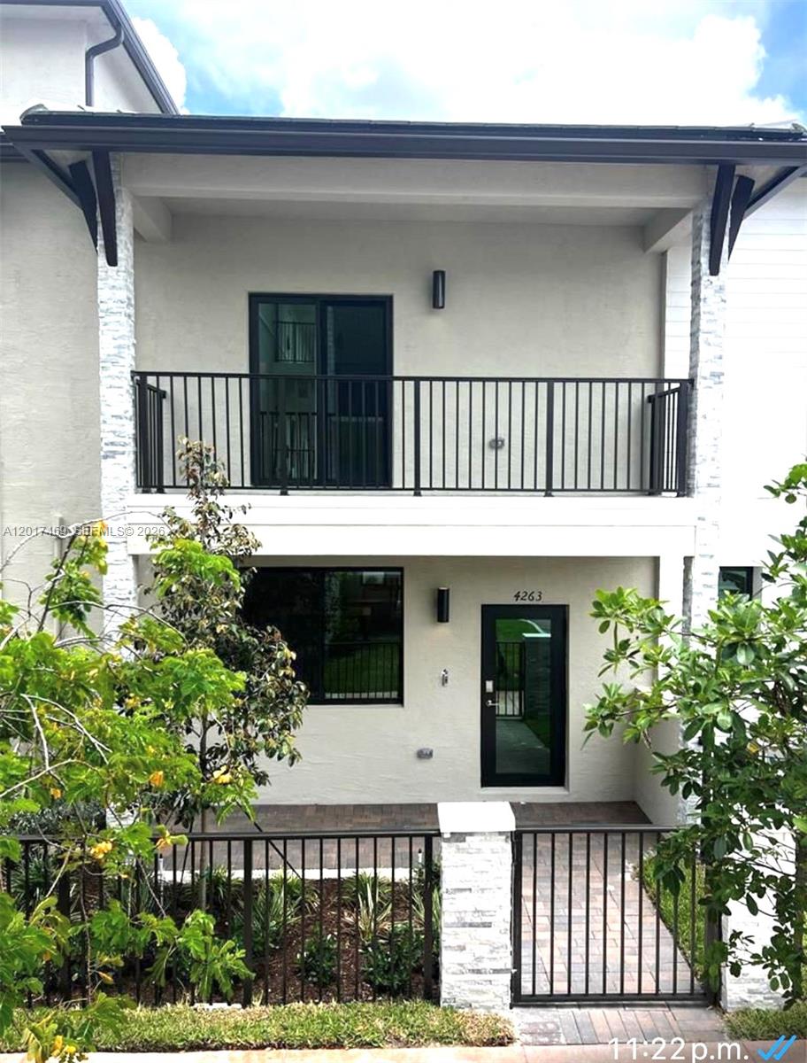 4263 Northwest 83rd Path Doral, FL 33166 - Photo 2 of 23