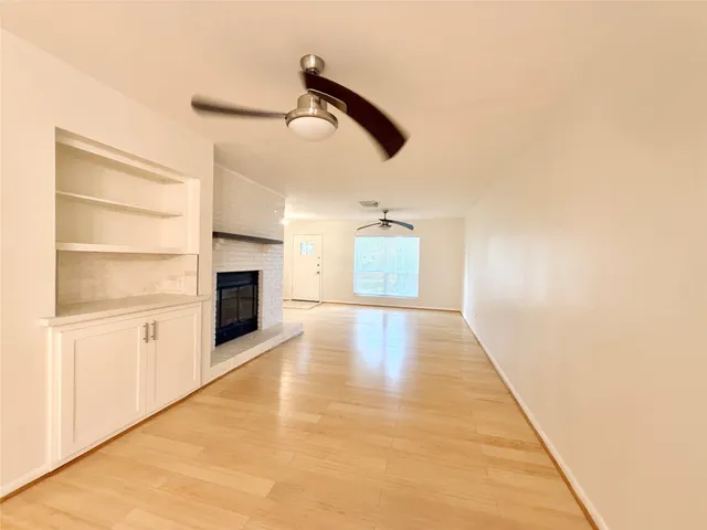 $2,395 | 5470 Ariel Street, Houston, TX 77096