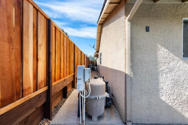 $814,999 | 1091 Nez Perce Drive, Hollister, CA 95023