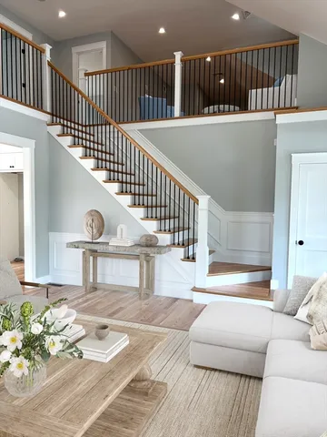 a view of entryway and hall