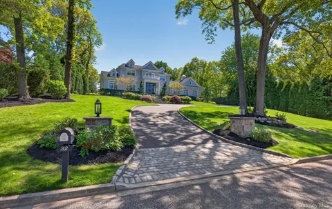 $4,200,000 | 32 Elm Street, Woodbury, NY 11797