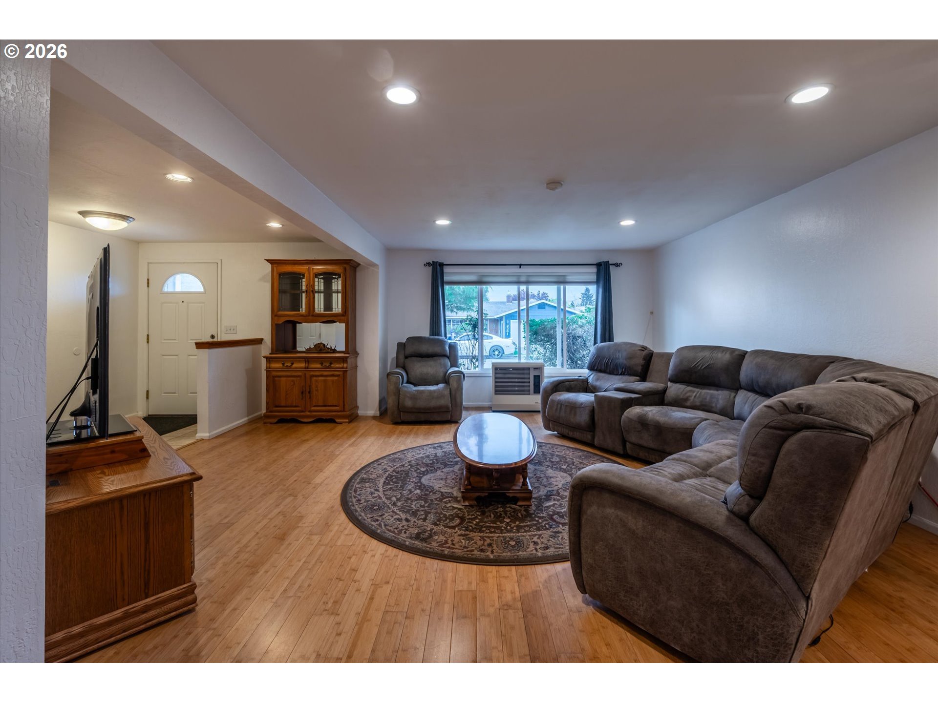 2370 Fir Street North Bend, OR 97459 - Photo 4 of 41