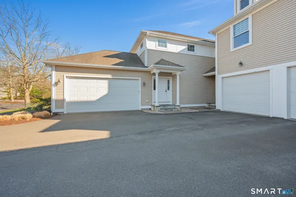 $550,000 | 1421 Farmington Avenue, Unit A, Farmington, CT 06032