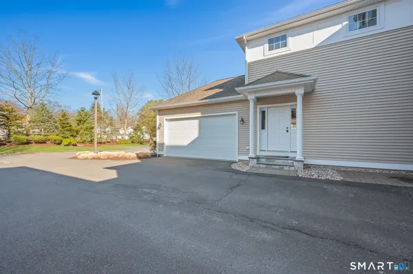 $550,000 | 1421 Farmington Avenue, Unit A, Farmington, CT 06032