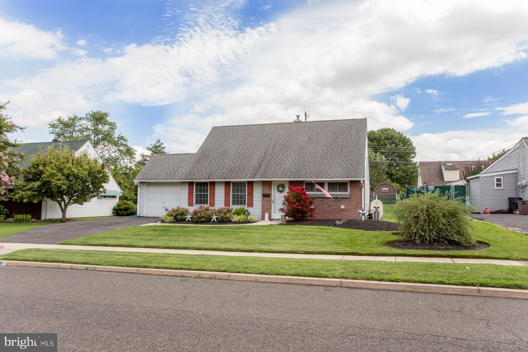 60 Cleft Rock Road Levittown, PA 19057 - Photo 3 of 63 Gallery Image 3