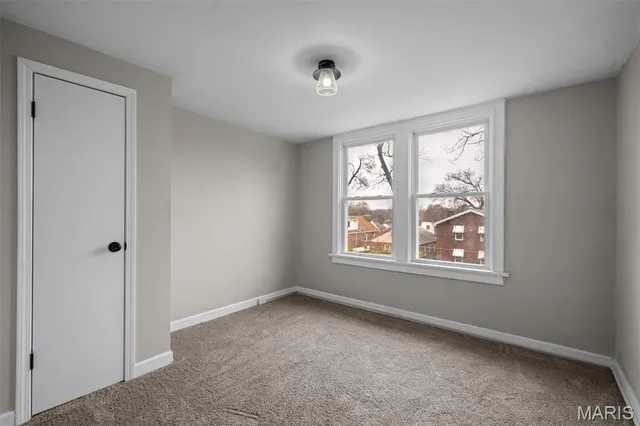 $210,000 | 6827 Plymouth Avenue, University City, MO 63130