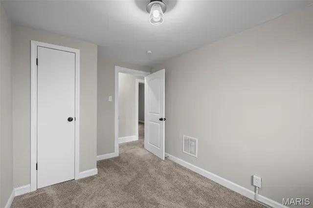 $210,000 | 6827 Plymouth Avenue, University City, MO 63130