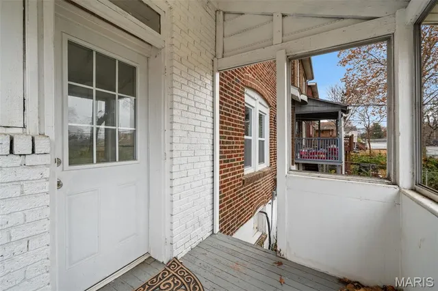 $210,000 | 6827 Plymouth Avenue, University City, MO 63130