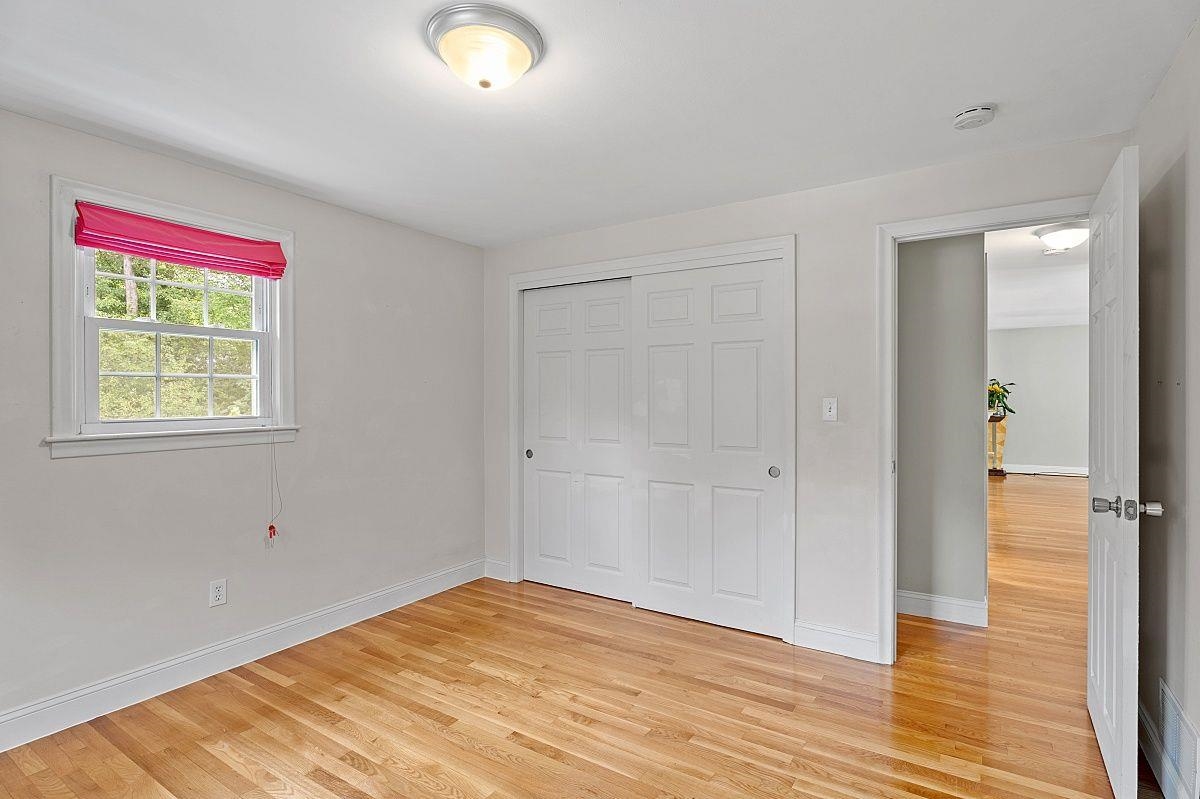 7 Vassar Drive Pelham, NH 03076 - Photo 22 of 38