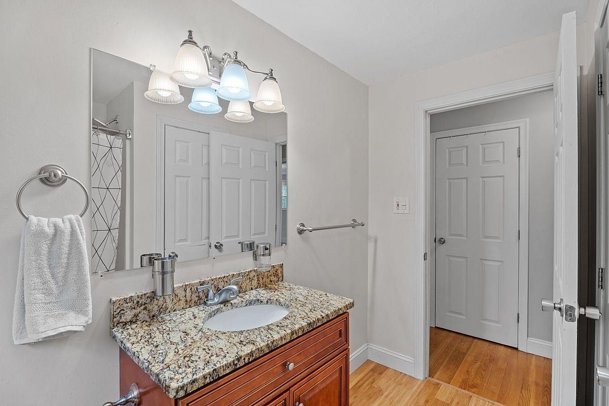 7 Vassar Drive Pelham, NH 03076 - Photo 27 of 38