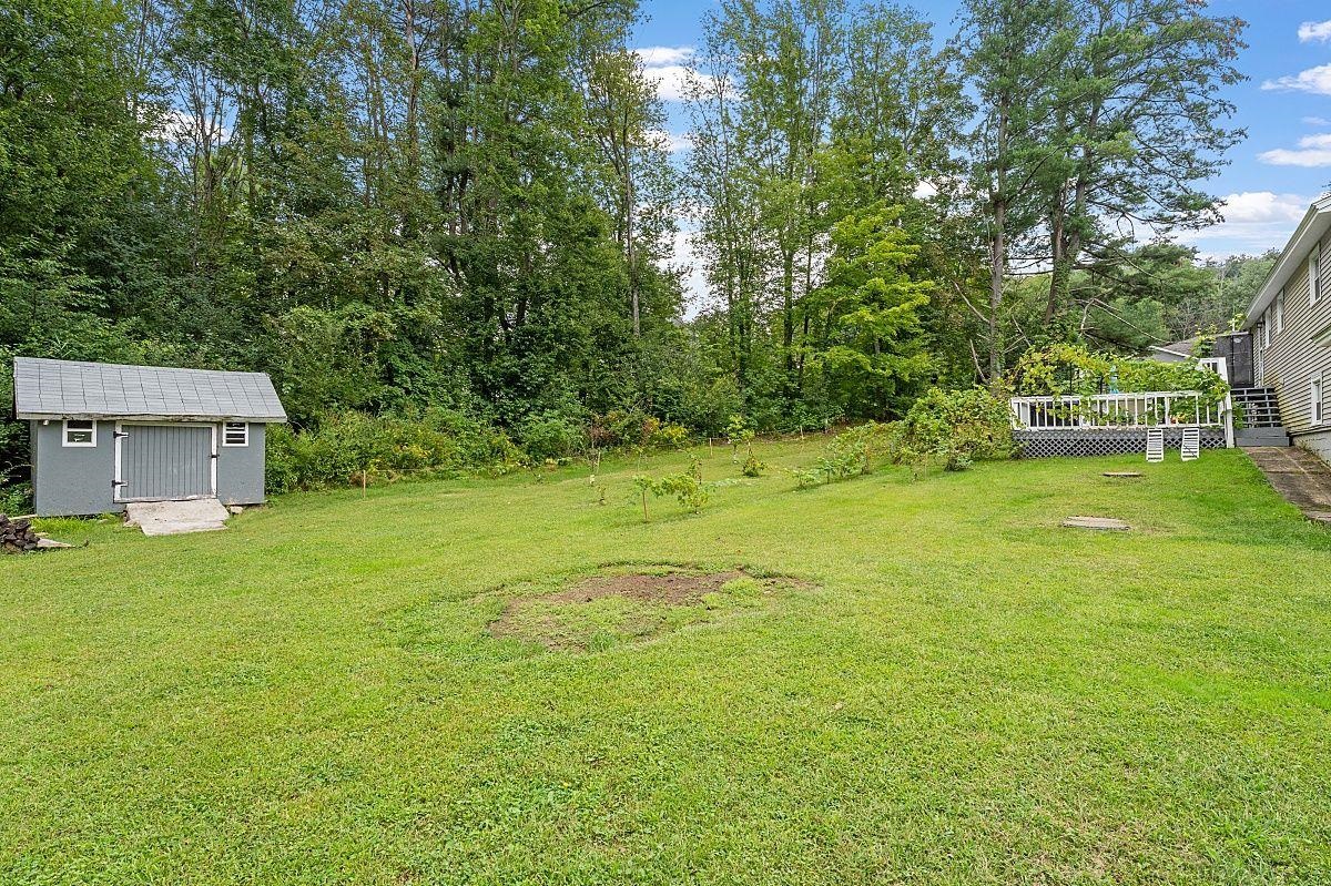 7 Vassar Drive Pelham, NH 03076 - Photo 34 of 38