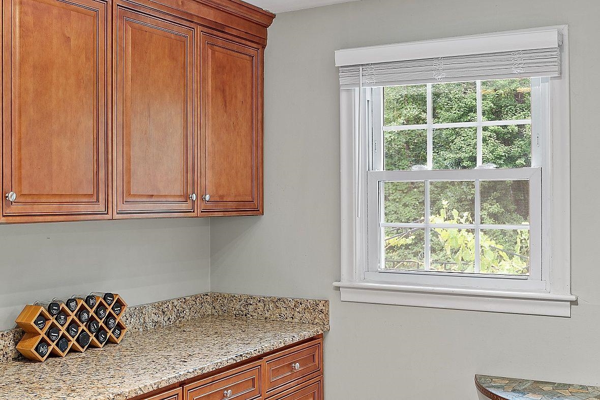 7 Vassar Drive Pelham, NH 03076 - Photo 9 of 38