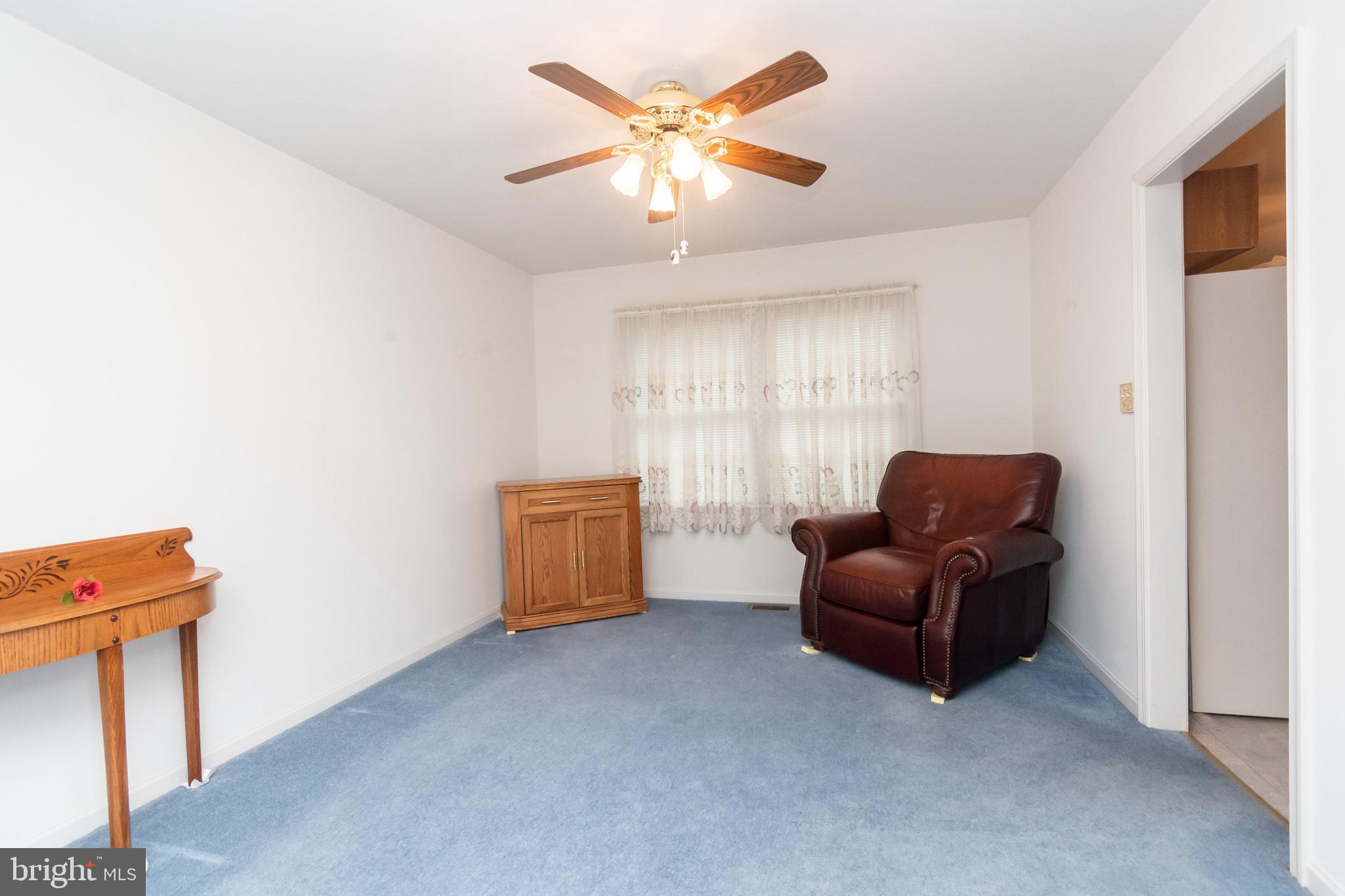 101 Duke Drive Bear, DE 19701 - Photo 3 of 33 DiningRm/Office/FlexSpace