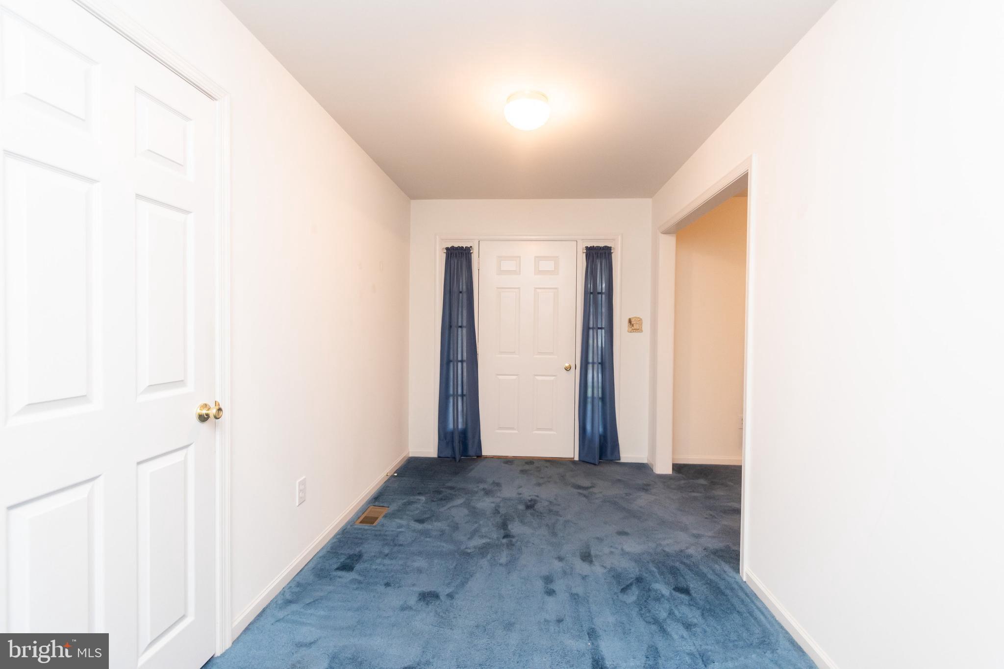 101 Duke Drive Bear, DE 19701 - Photo 10 of 33 Foyer