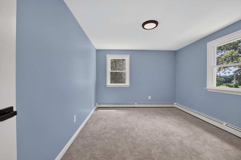 128 Providence Road Grafton, MA 01519 - Photo 23 of 34