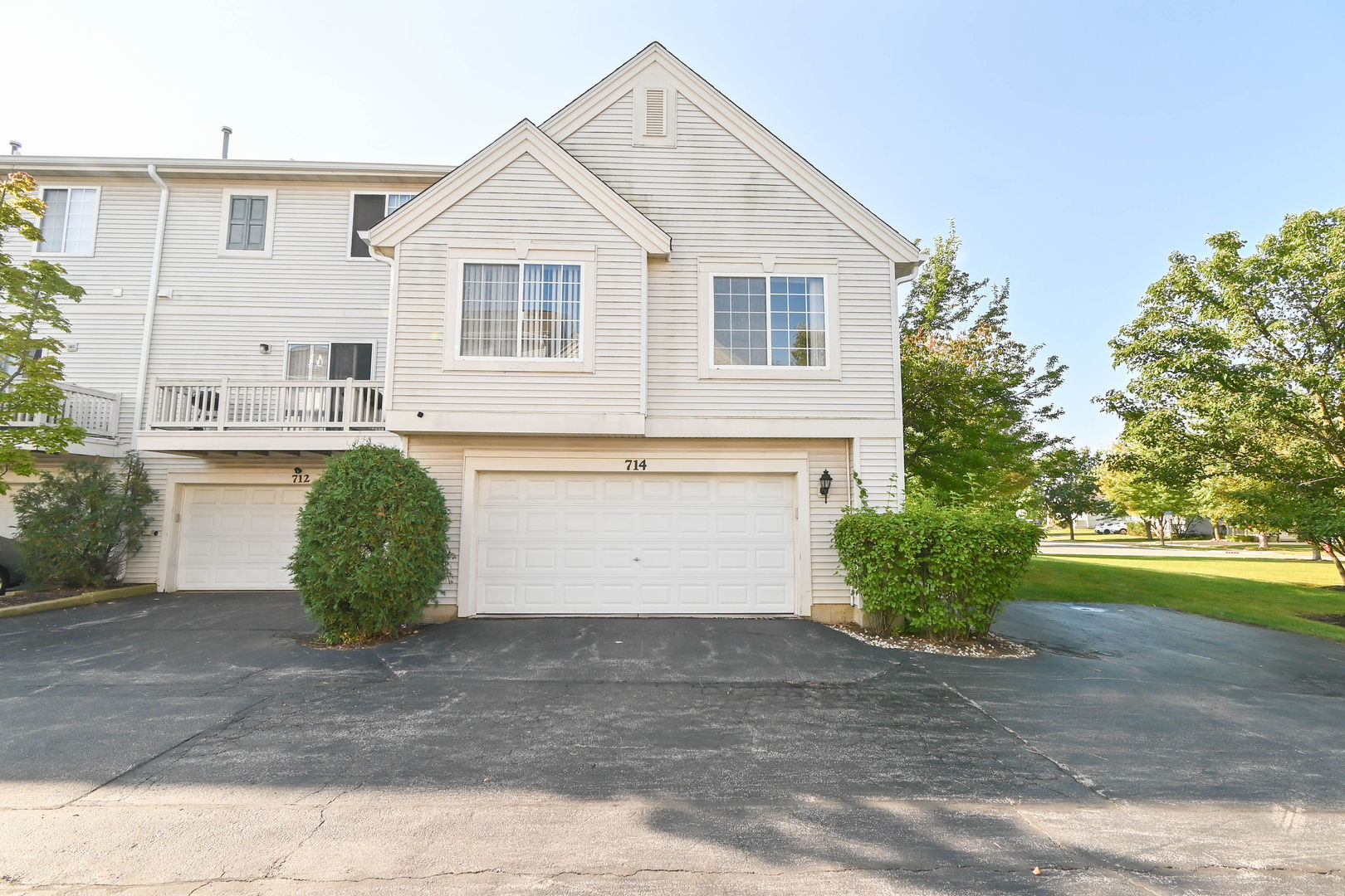 714 South Rosehall Lane Round Lake, IL 60073 - Photo 31 of 35 a view of a house with backyard and garden