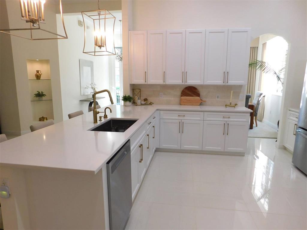 13836 Bluebird Pond Road Windermere, FL 34786 - Photo 9 of 31