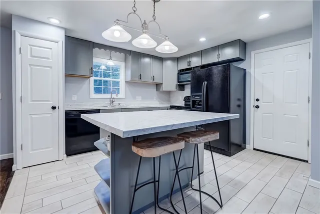 $2,795 | 232 Meadowbriar Road, Greece, NY 14616