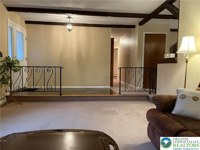 a view of livingroom with furniture