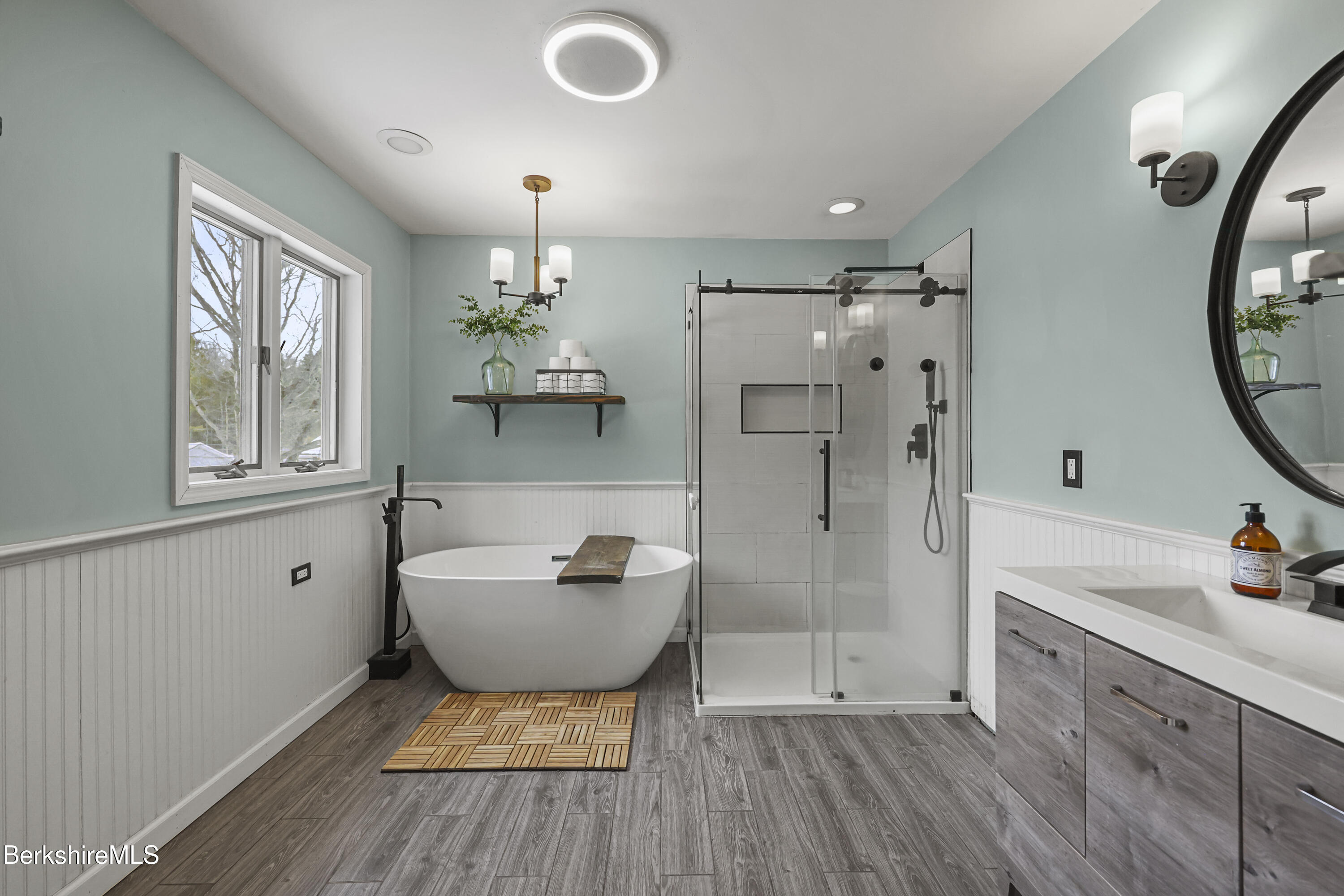 145 Velma Avenue Pittsfield, MA 01201 - Photo 14 of 20 170-Second-Floor-Primary-Bathroom