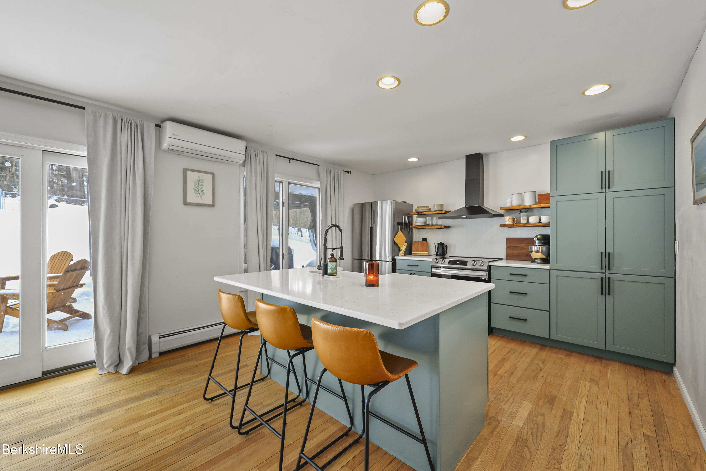 145 Velma Avenue Pittsfield, MA 01201 - Photo 6 of 20 60-Kitchen