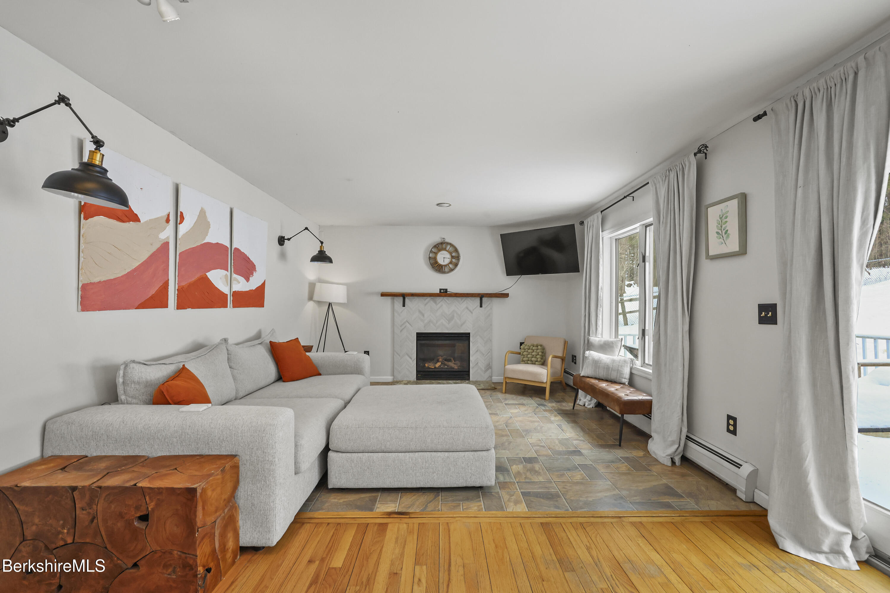 145 Velma Avenue Pittsfield, MA 01201 - Photo 8 of 20 105-Family-Room