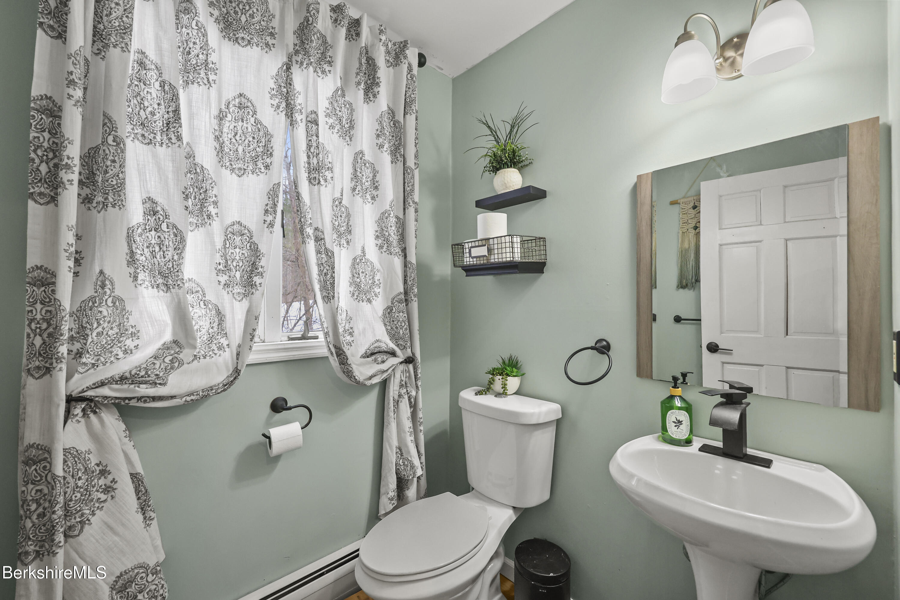 145 Velma Avenue Pittsfield, MA 01201 - Photo 10 of 20 135-Half-Bath