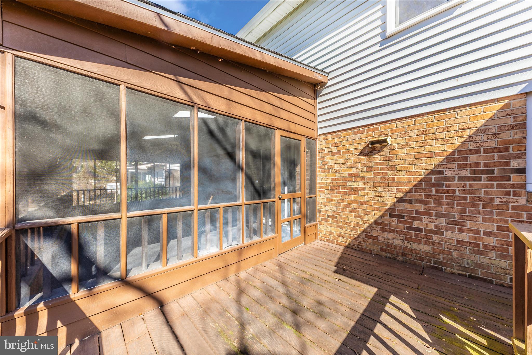 11806 Prestwick Road Potomac, MD 20854 - Photo 63 of 64 Balcony